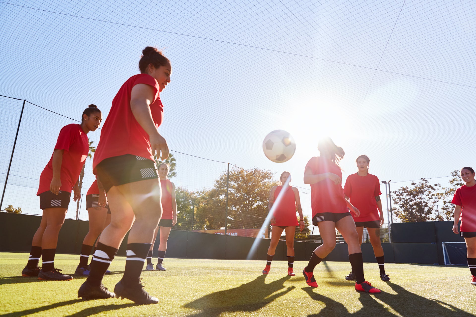 echipa de fotbal feminin antrenamente in aer liber